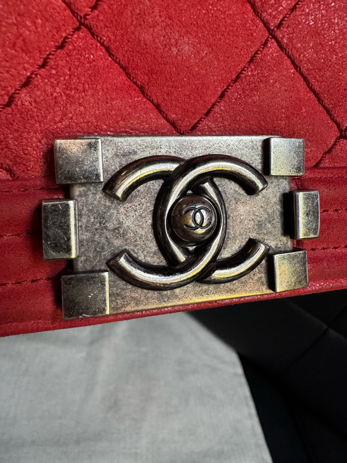 Chanel - Boy Chanel Vertical - Suede - Red - (small)