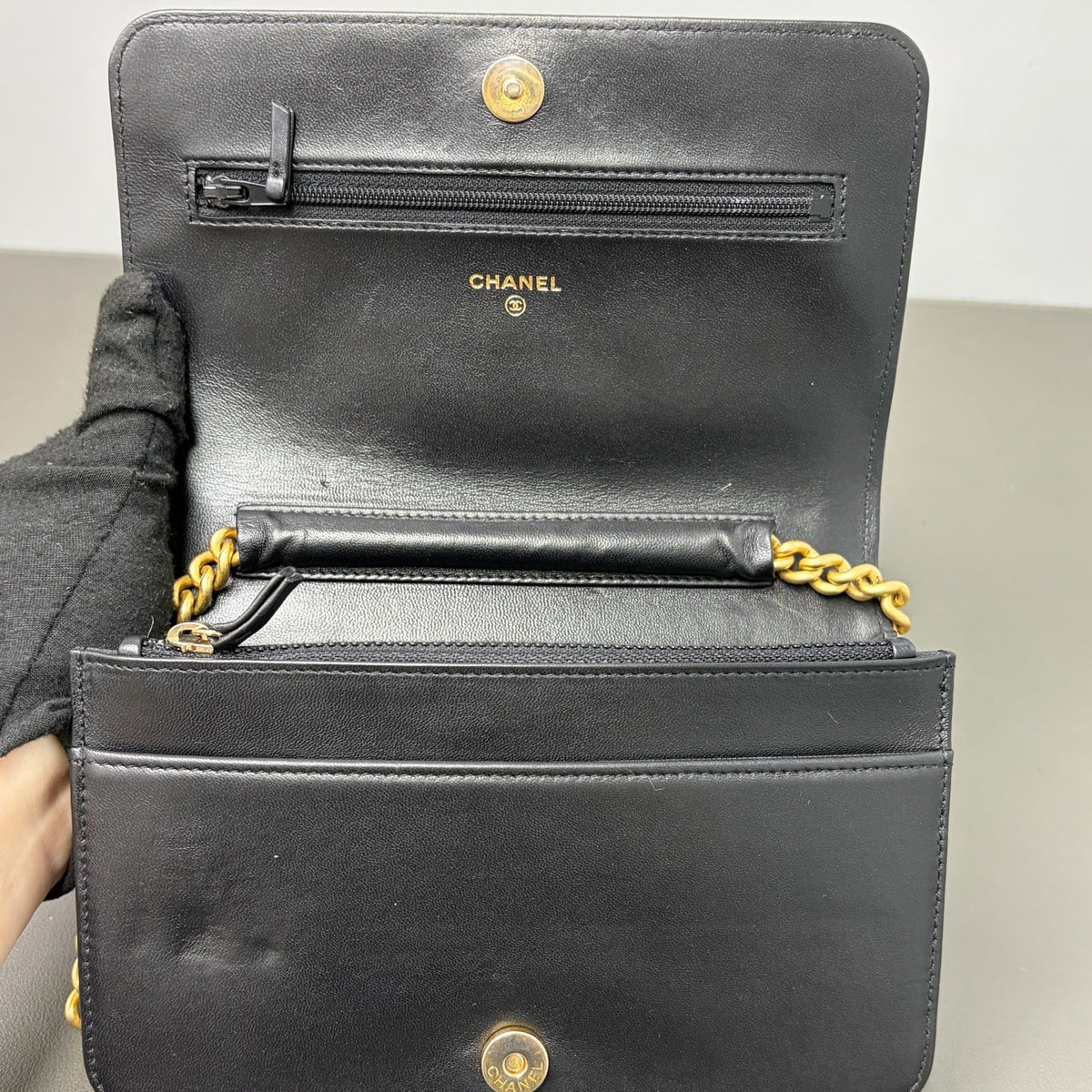 Chanel - Boy Chanel Wallet on Chain - Leather - Black - (Small)
