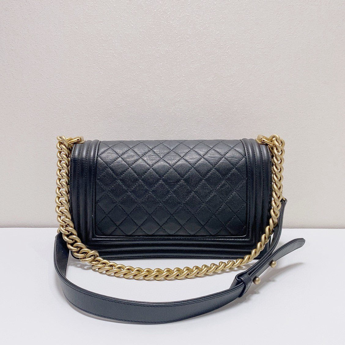 Chanel - Boy - Grained calfskin leather - Black - (Medium)