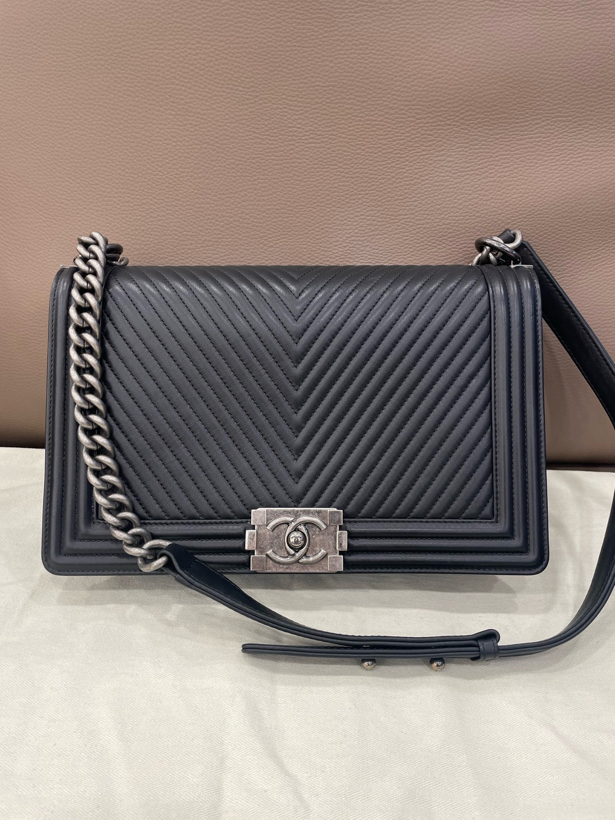 Chanel - Boy Large - Leather - Black - (large)