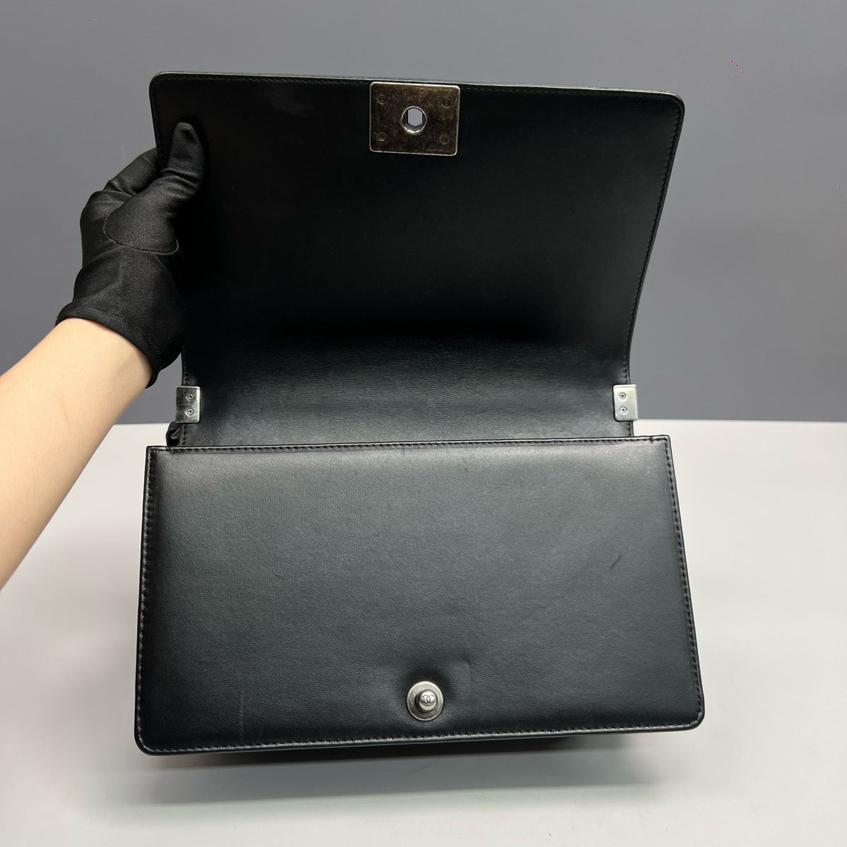 Chanel - Boy Large - Leather - Black - (large)