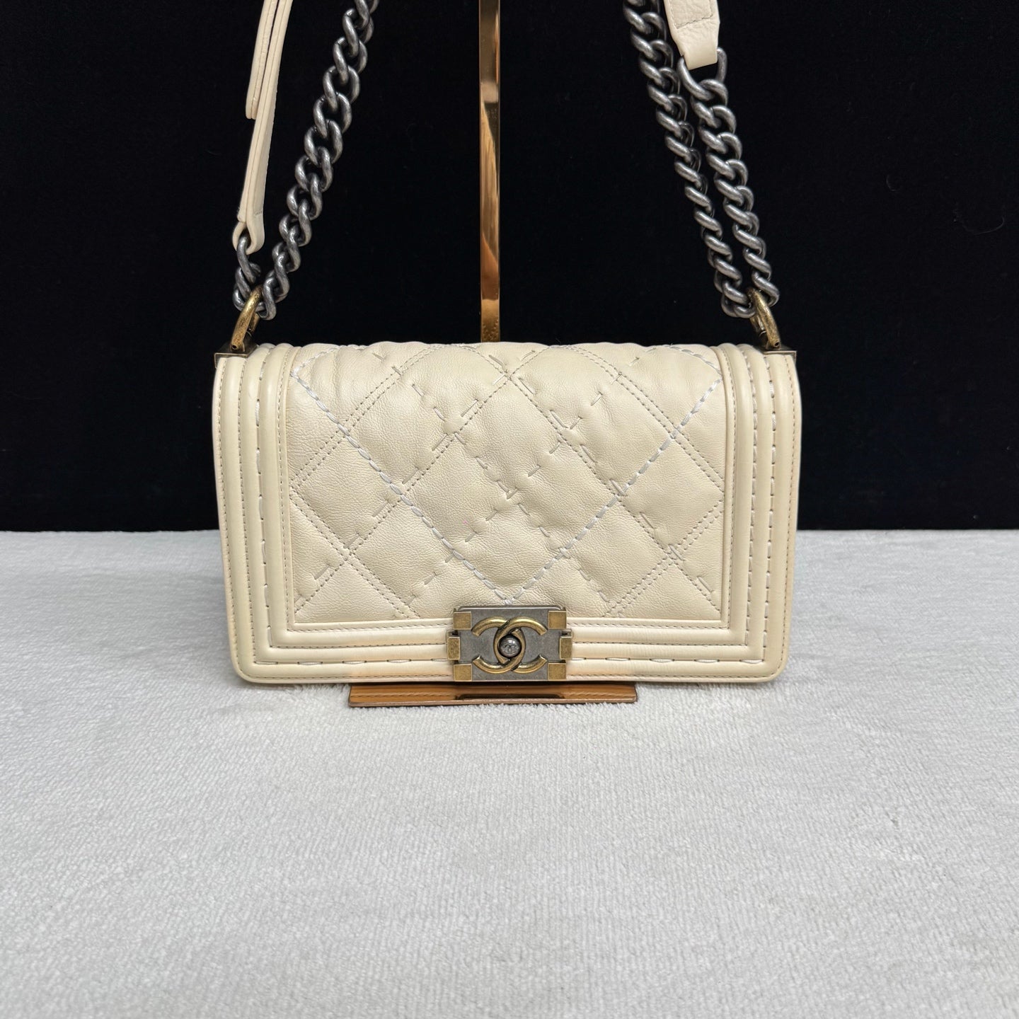 Chanel - Boy - Leather - Beige - (medium)