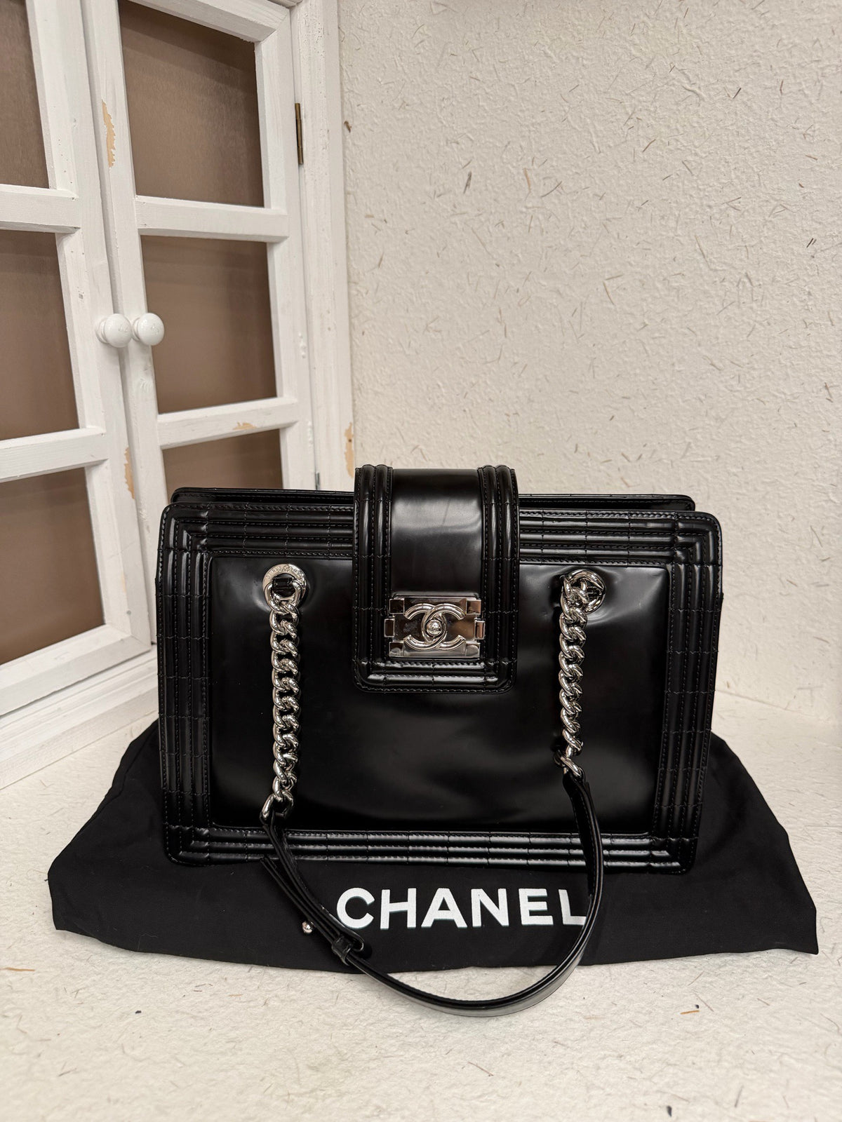 Chanel - Boy - Leather - Black