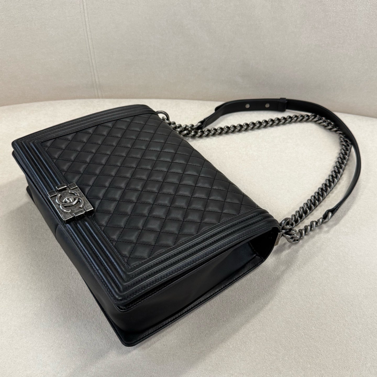 Chanel - Boy - Leather - Black - (large)