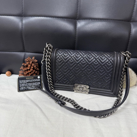 Chanel - Boy - Leather - Black - (medium)