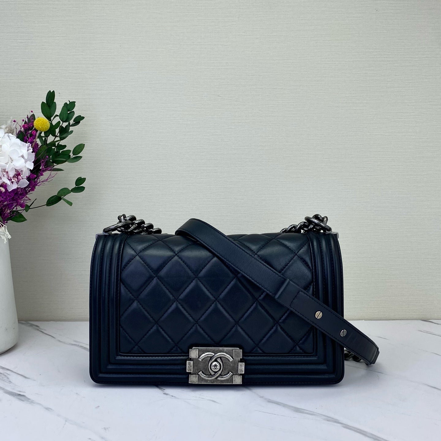 Chanel - Boy - Leather - Black - (medium)
