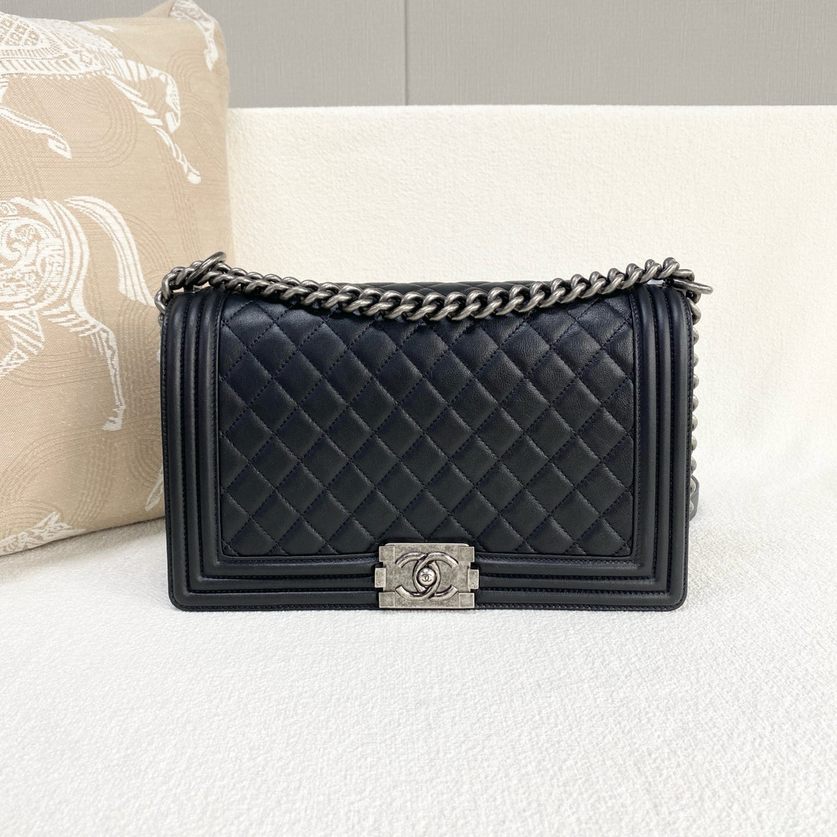 Chanel - Boy - Leather - Black - (medium)