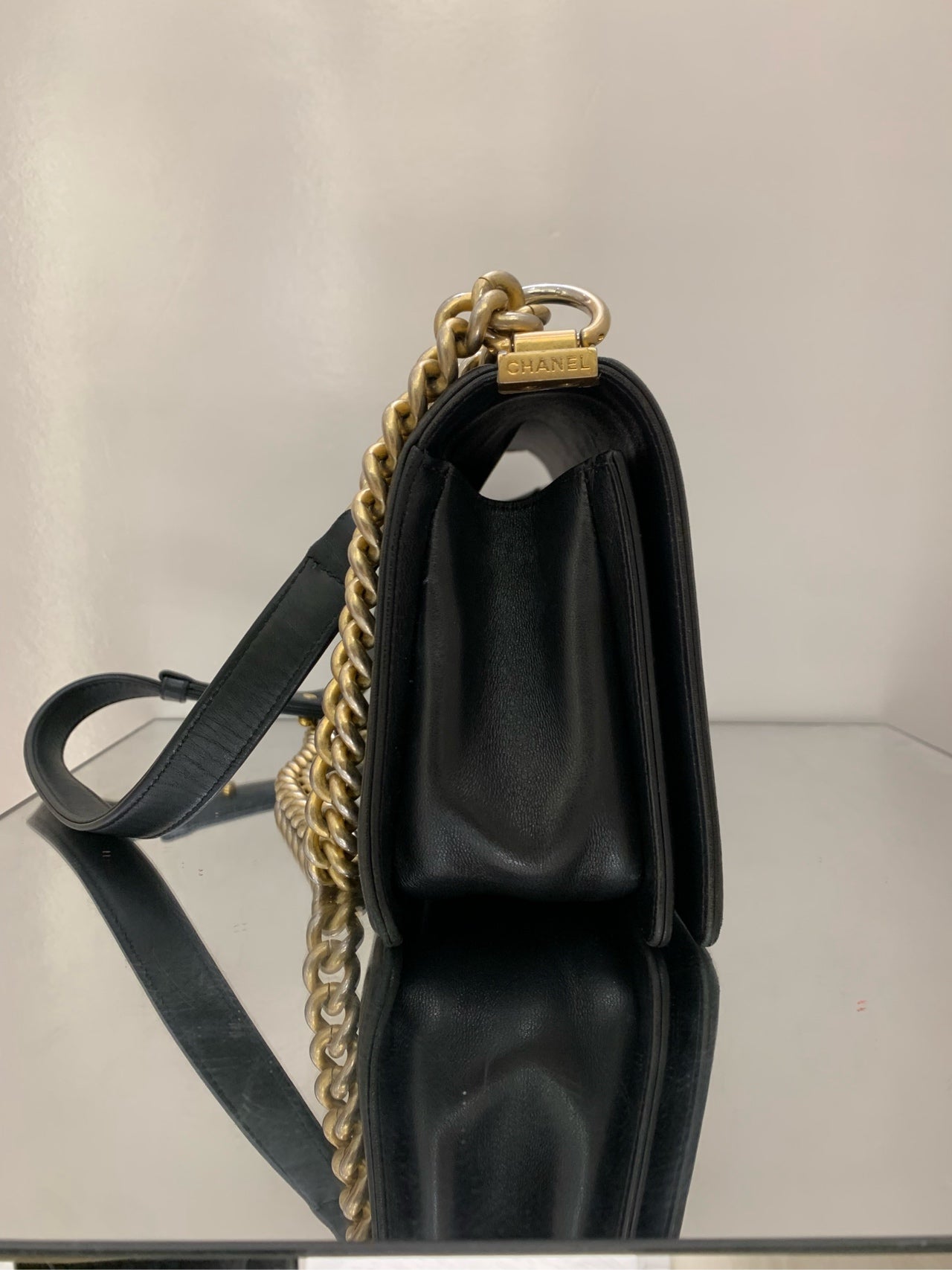 Chanel - Boy - Leather - Black - (Medium)
