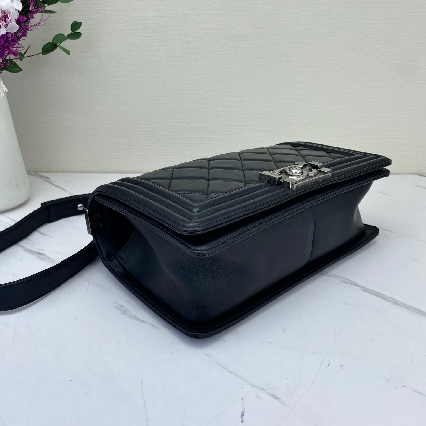 Chanel - Boy - Leather - Black - (medium)
