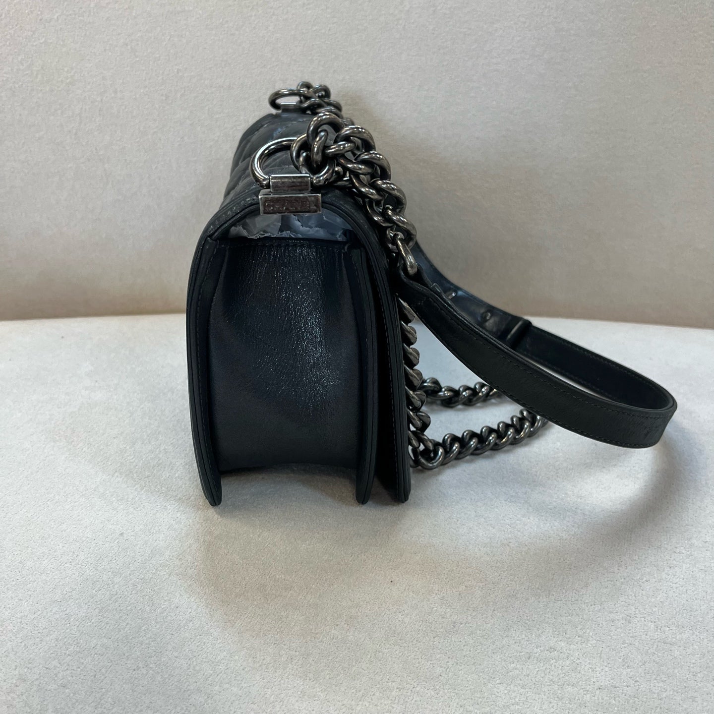 Chanel - Boy - Leather - Black - (medium)