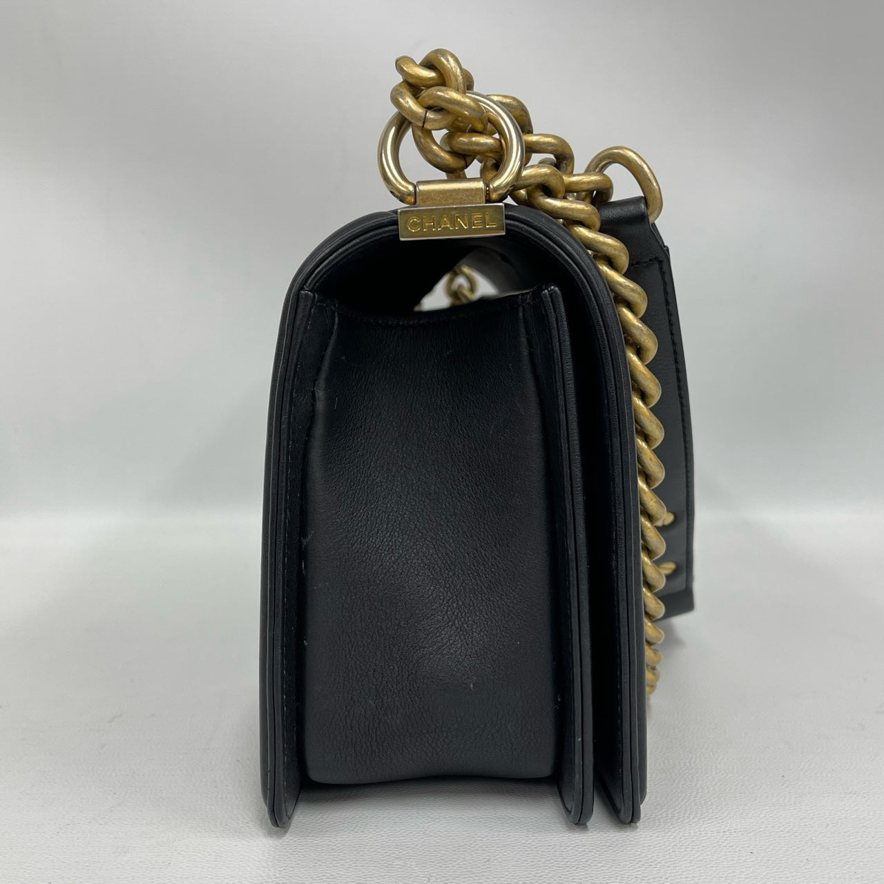Chanel - Boy - Leather - Black - (medium)