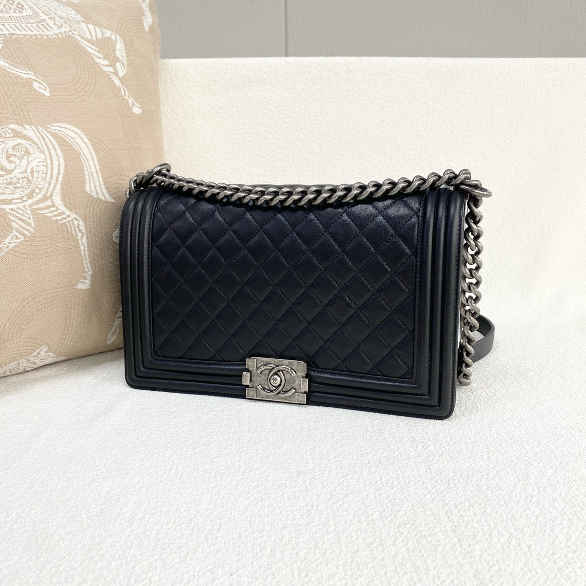 Chanel - Boy - Leather - Black - (medium)