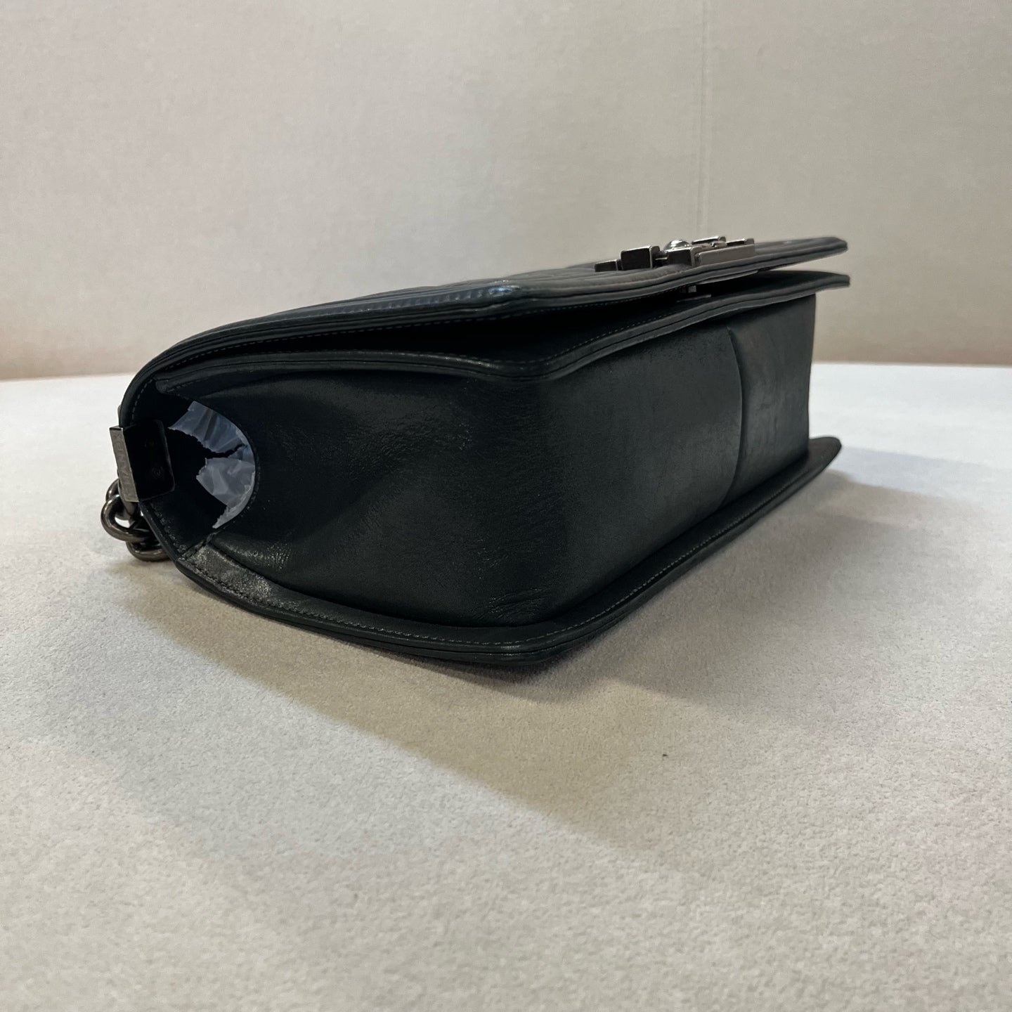 Chanel - Boy - Leather - Black - (medium)