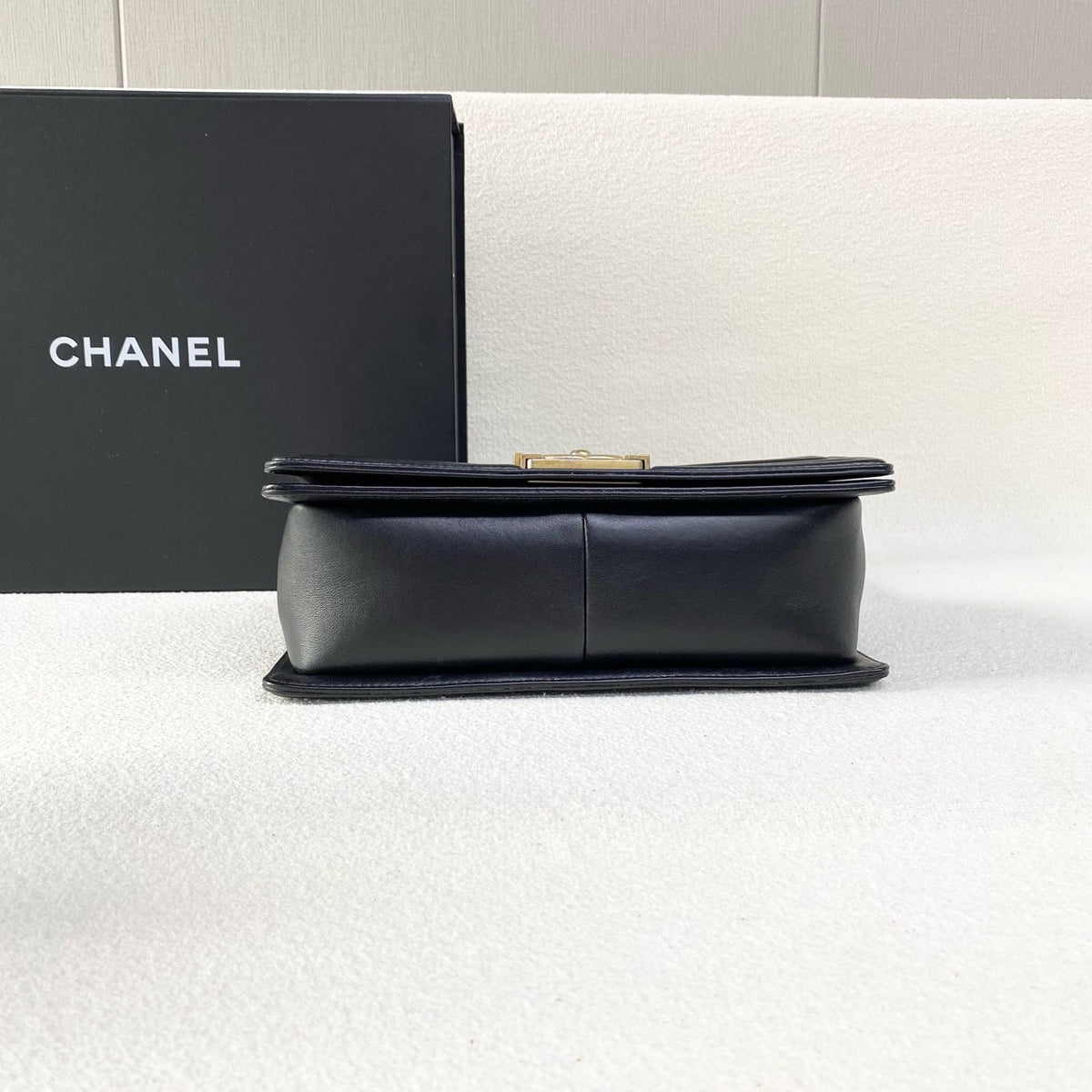 Chanel - Boy - Leather - Black - (medium)