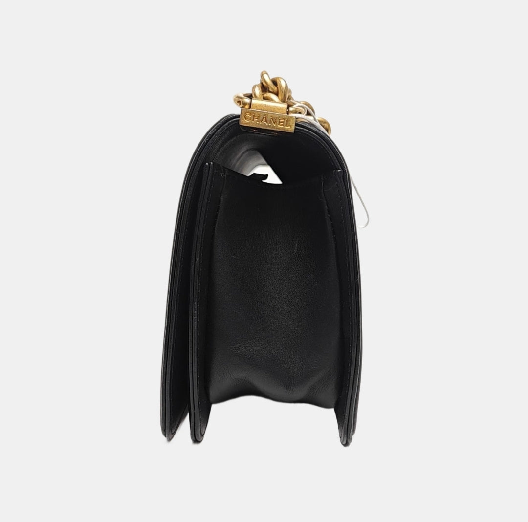 Chanel - Boy - Leather - Black - (medium)