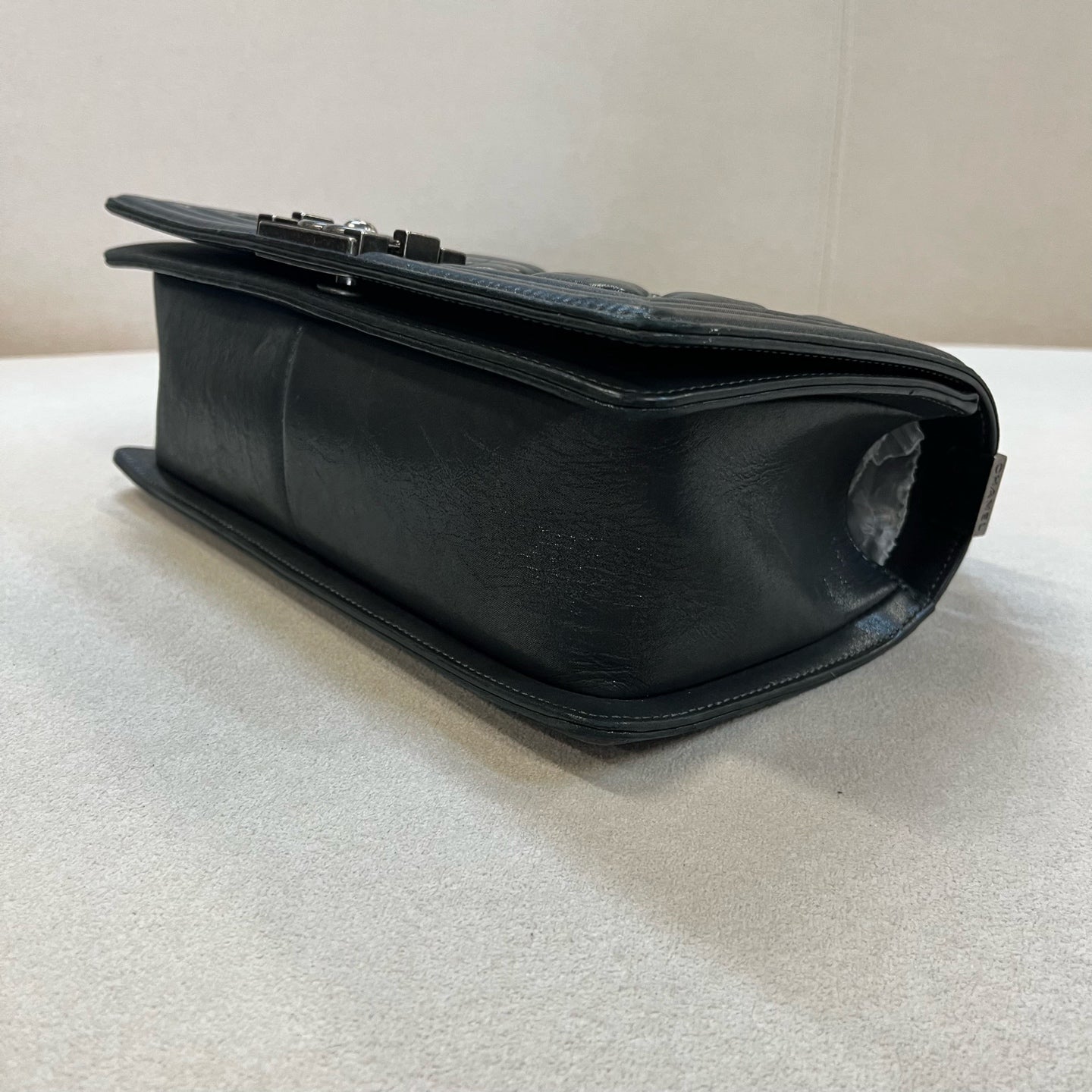 Chanel - Boy - Leather - Black - (medium)