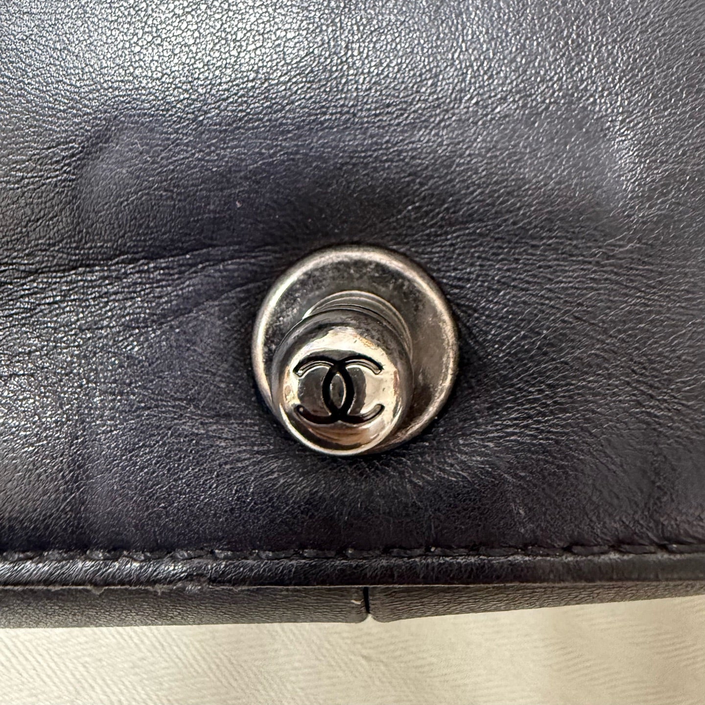 Chanel - Boy - Leather - Black - (medium)