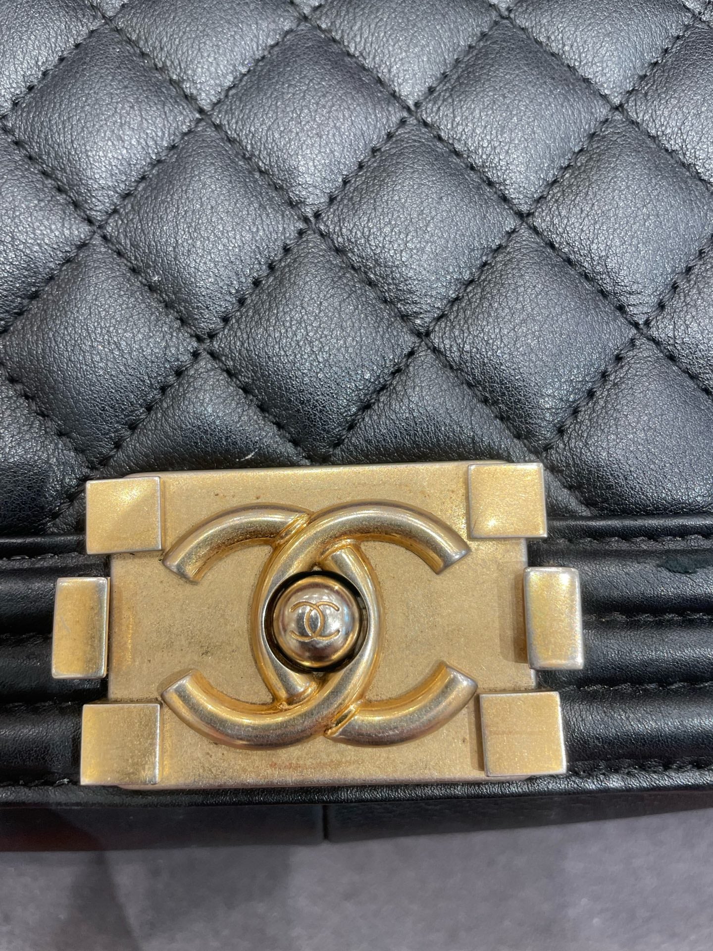 Chanel - Boy - Leather - Black - (medium)