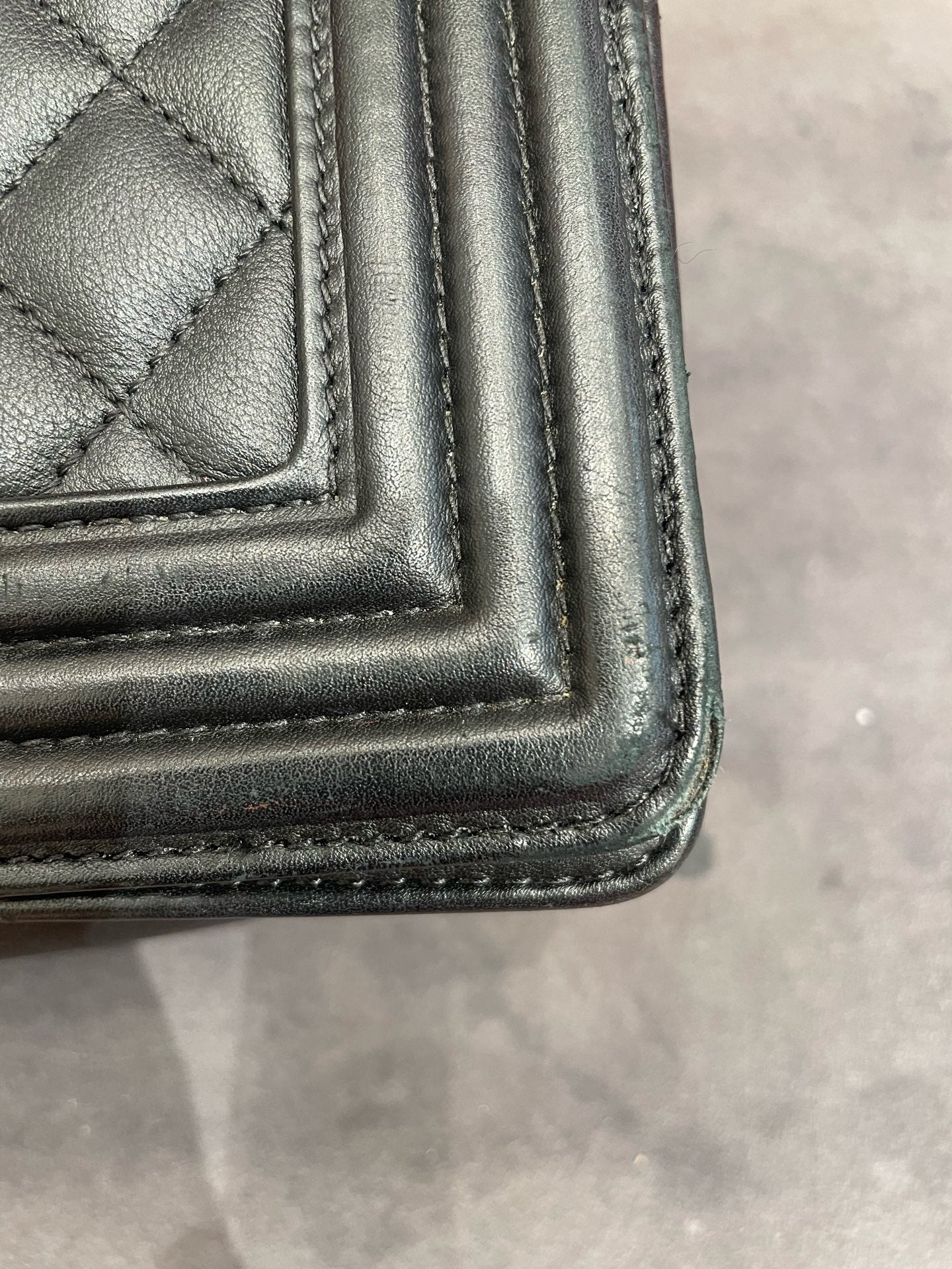 Chanel - Boy - Leather - Black - (medium)