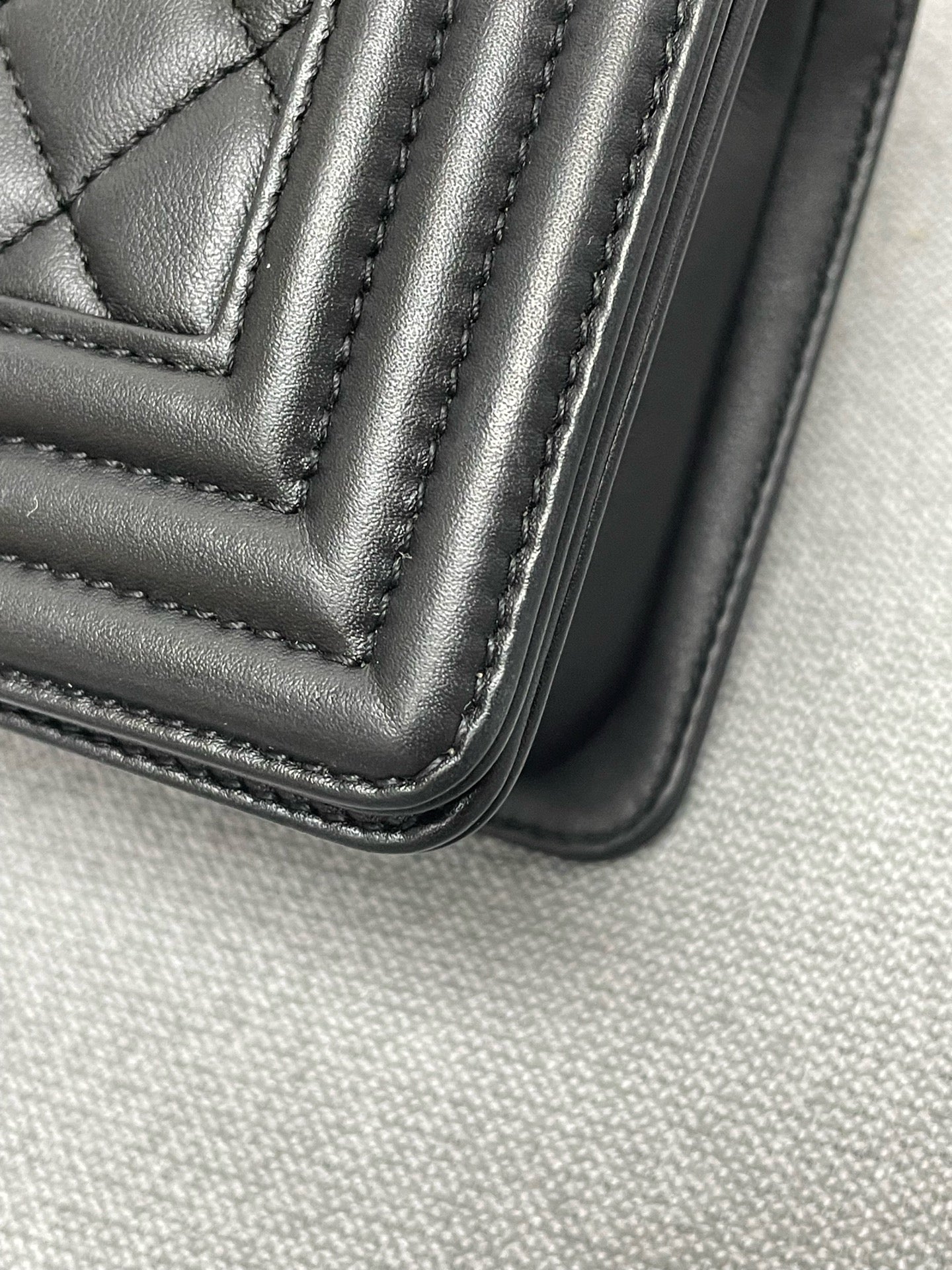Chanel - Boy - Leather - Black - (small)