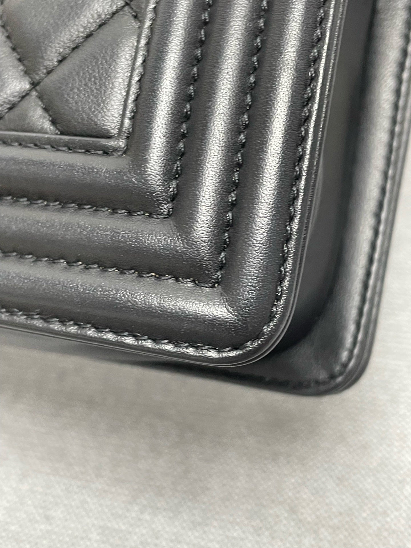 Chanel - Boy - Leather - Black - (small)