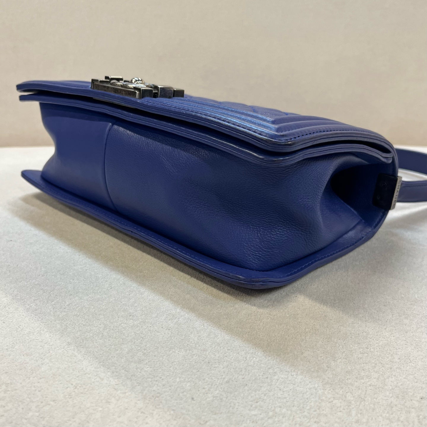 Chanel - Boy - Leather - Blue - (medium)