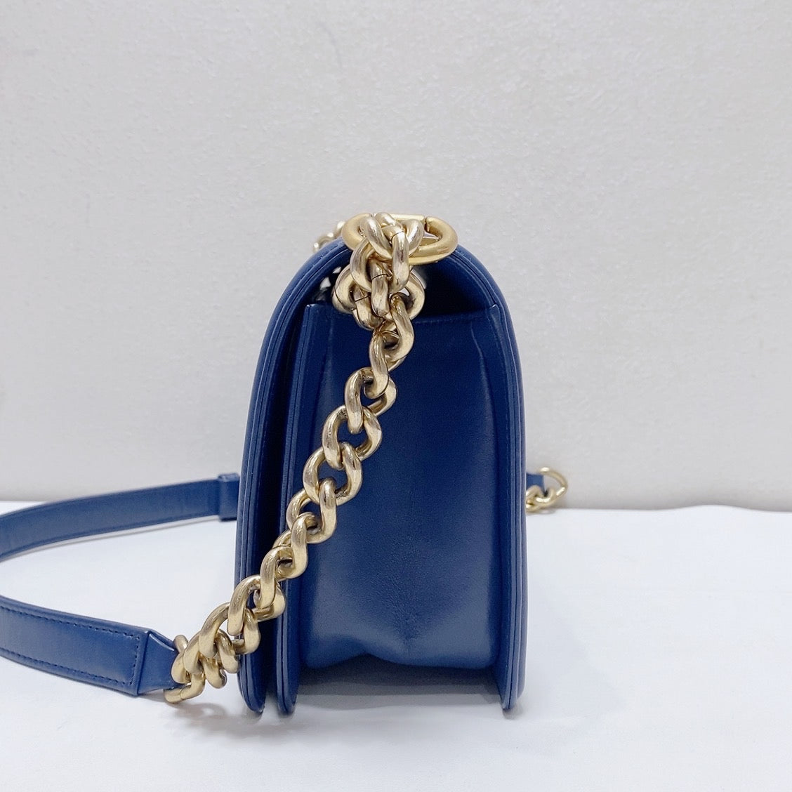 Chanel - Boy - Leather - Blue - (medium)
