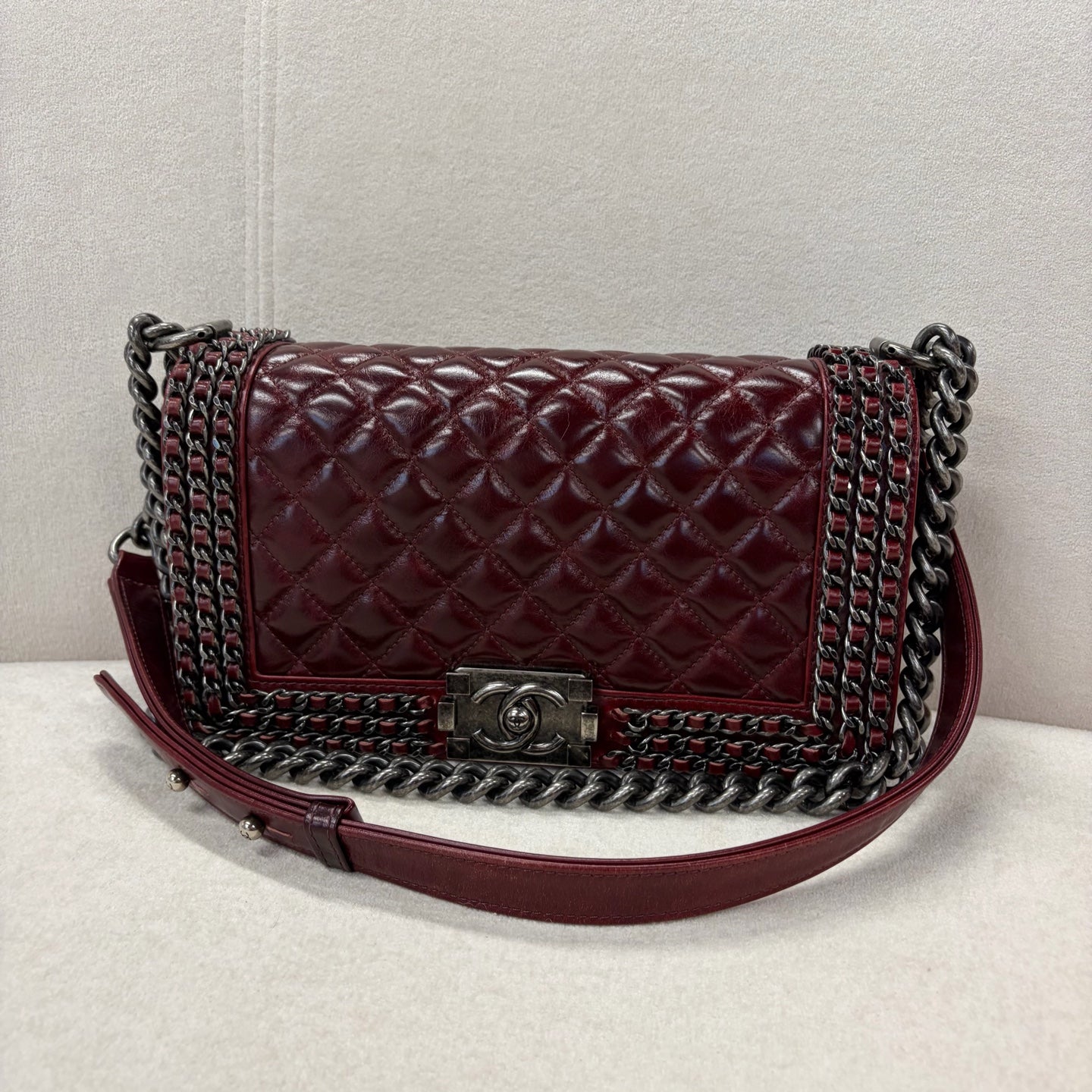 Chanel - Boy - Leather - Burgundy - (medium)