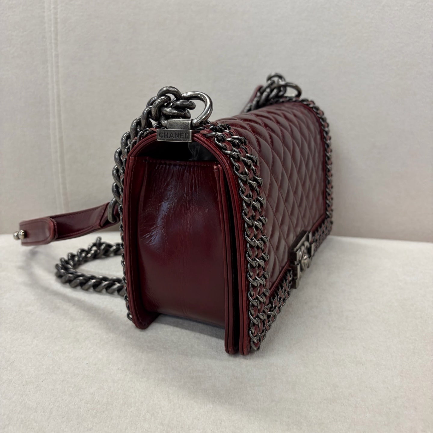 Chanel - Boy - Leather - Burgundy - (medium)