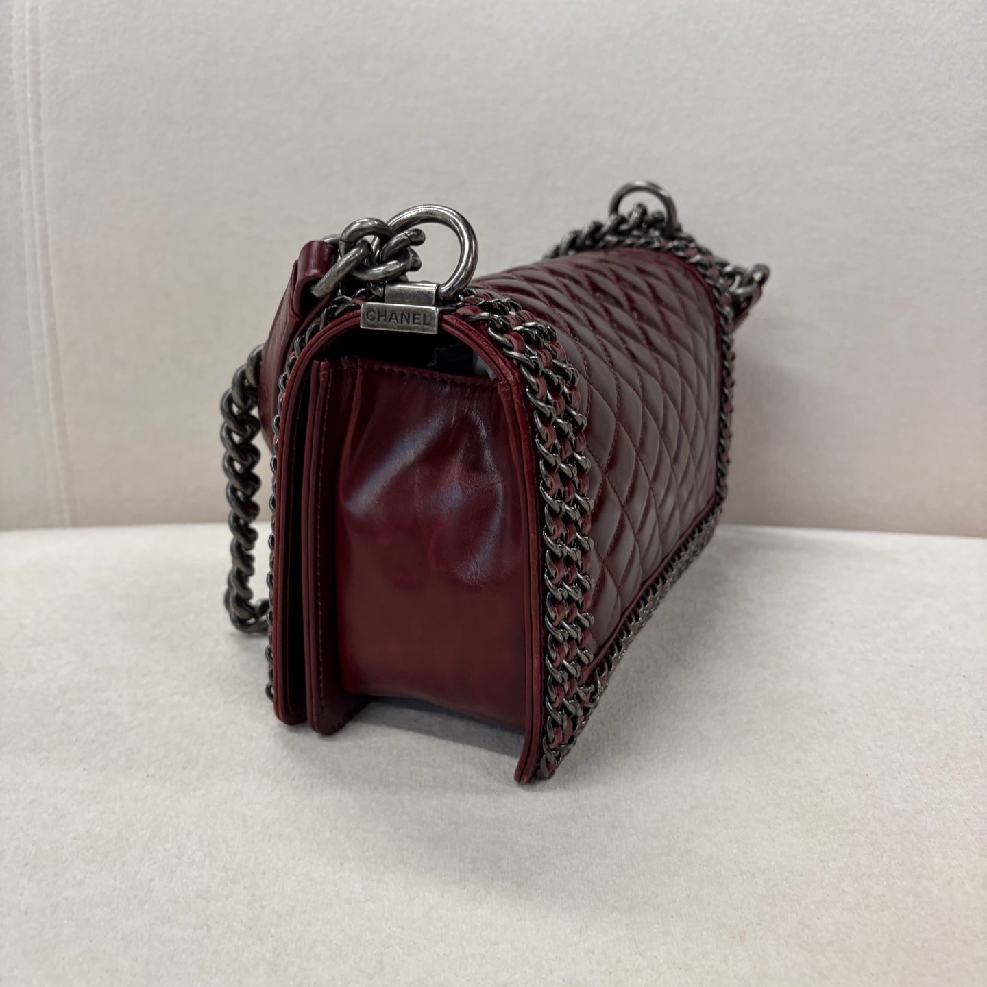 Chanel - Boy - Leather - Burgundy - (medium)