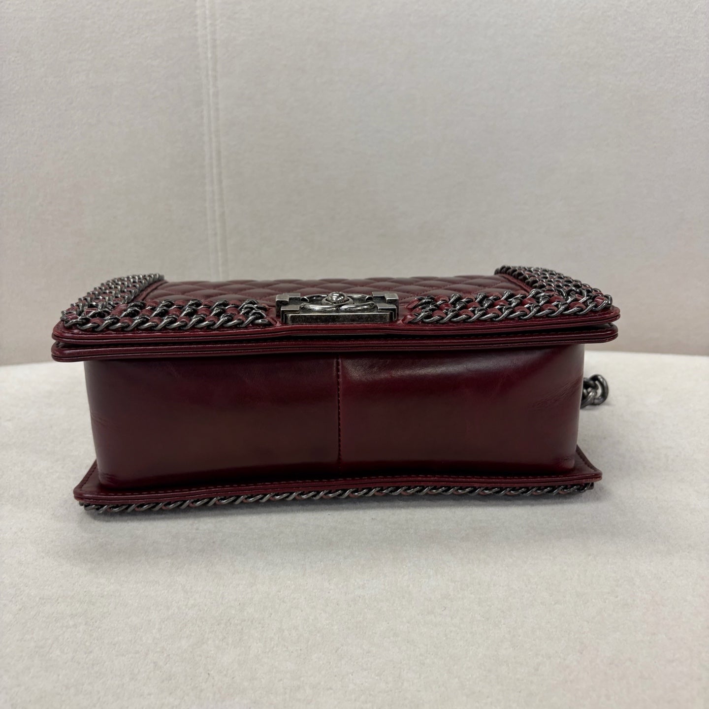 Chanel - Boy - Leather - Burgundy - (medium)