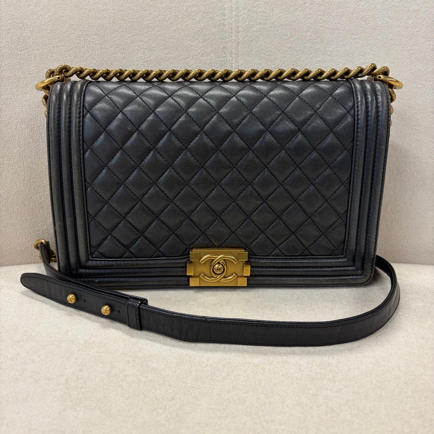 Chanel - Boy - Leather - Grey - (large)