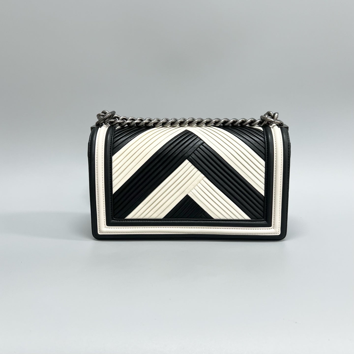 Chanel - Boy - Leather - Multicolour - (medium)
