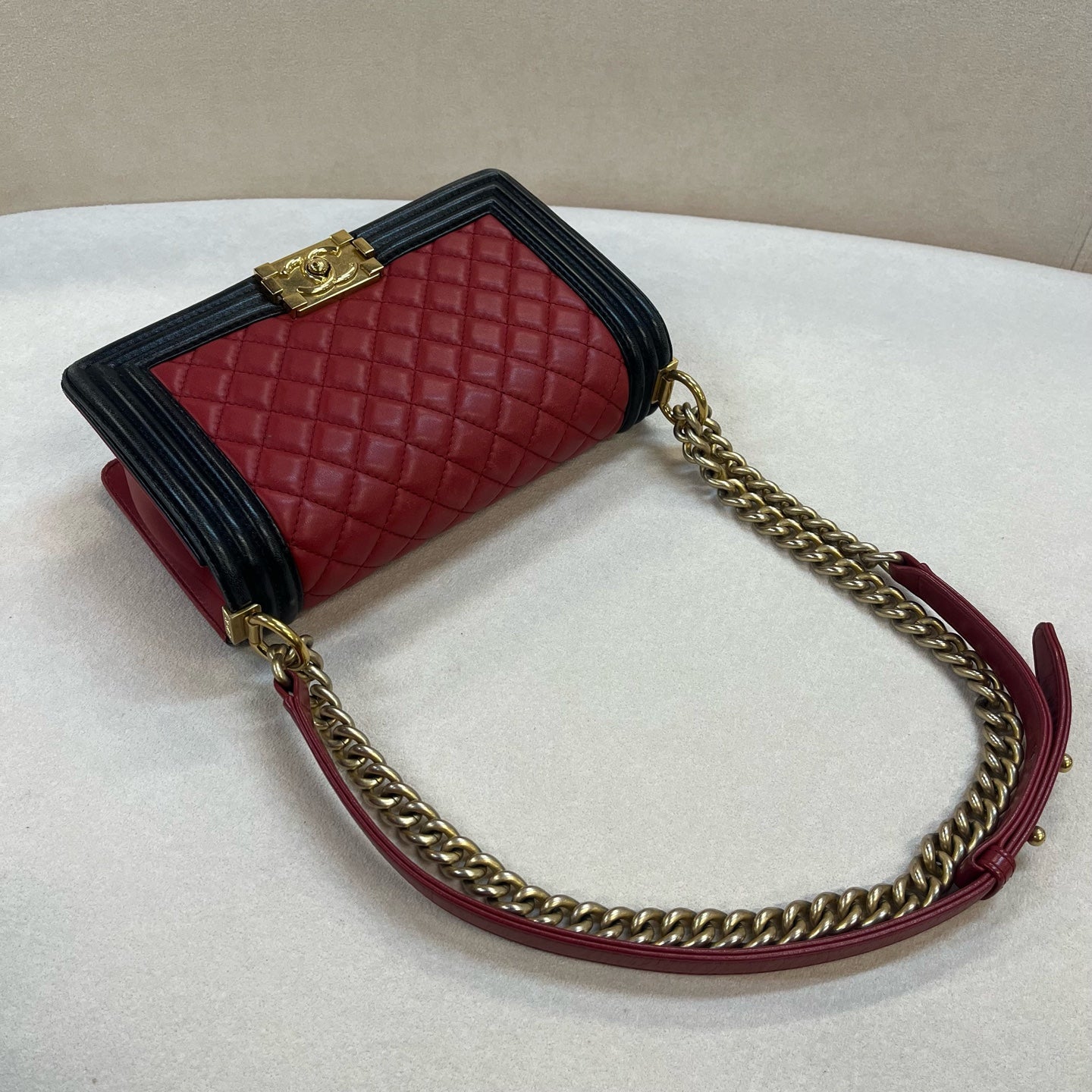Chanel - Boy - Leather - Multicolour - (medium)