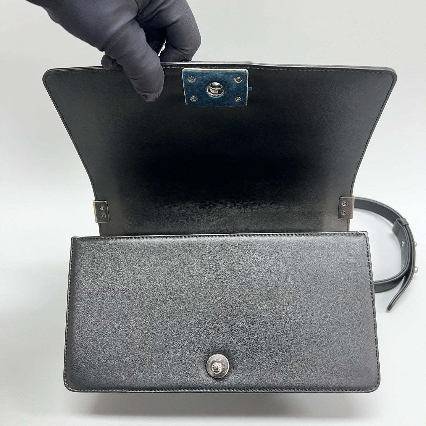Chanel - Boy - Leather - Multicolour - (medium)