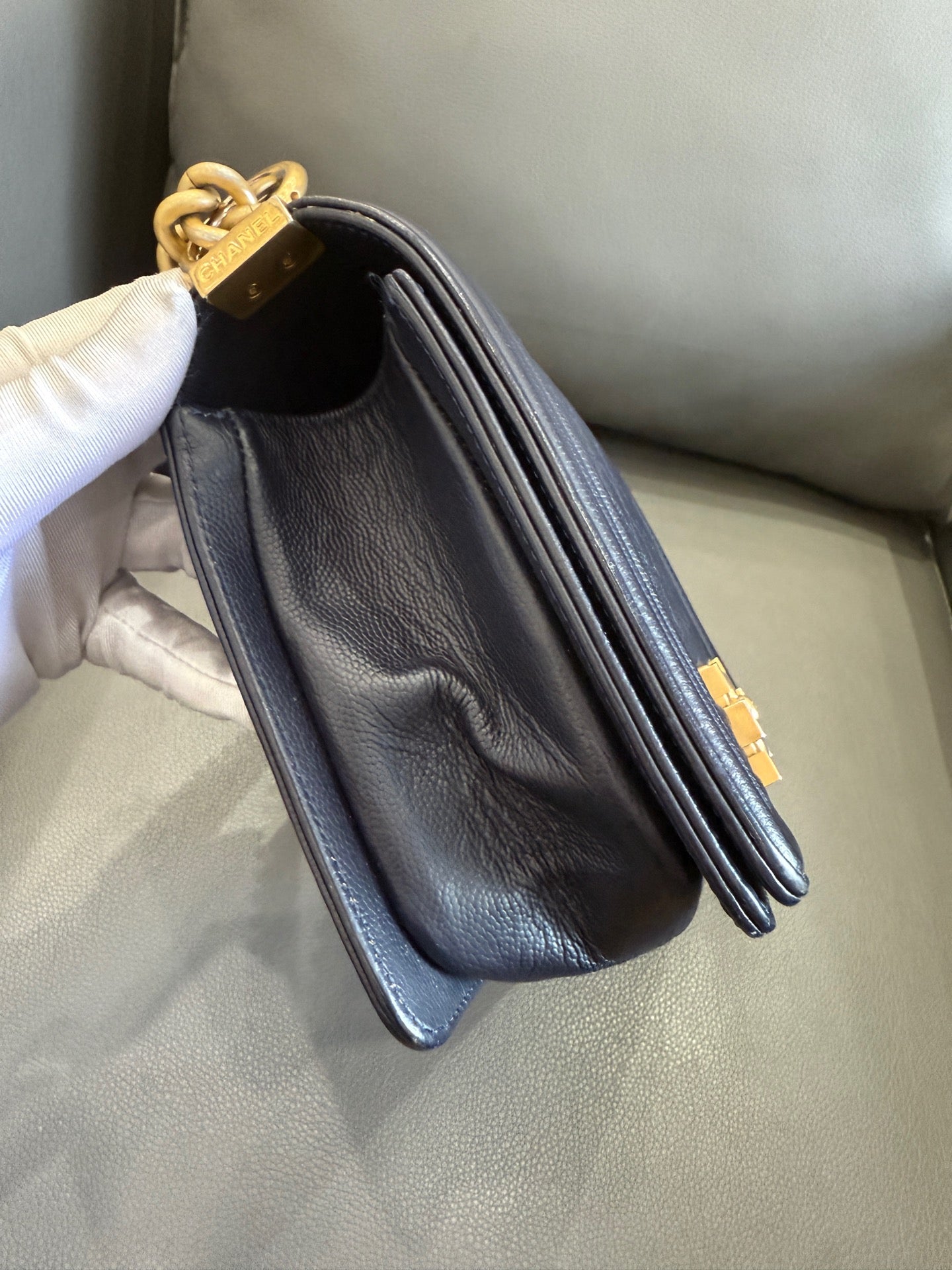 Chanel - Boy - Leather - Navy - (medium)