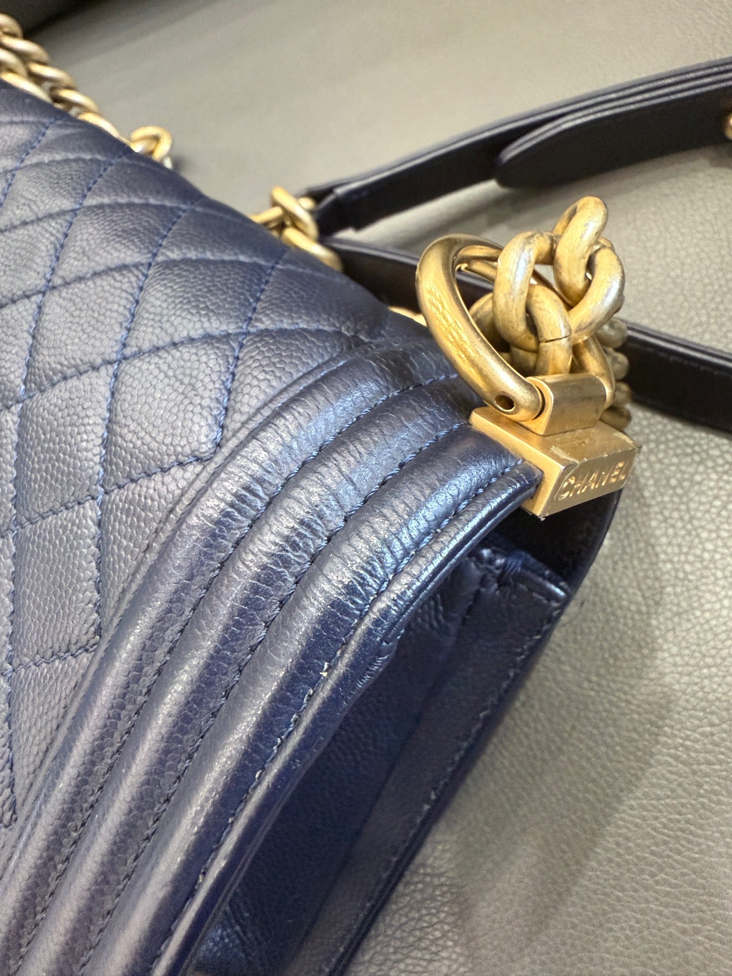 Chanel - Boy - Leather - Navy - (medium)