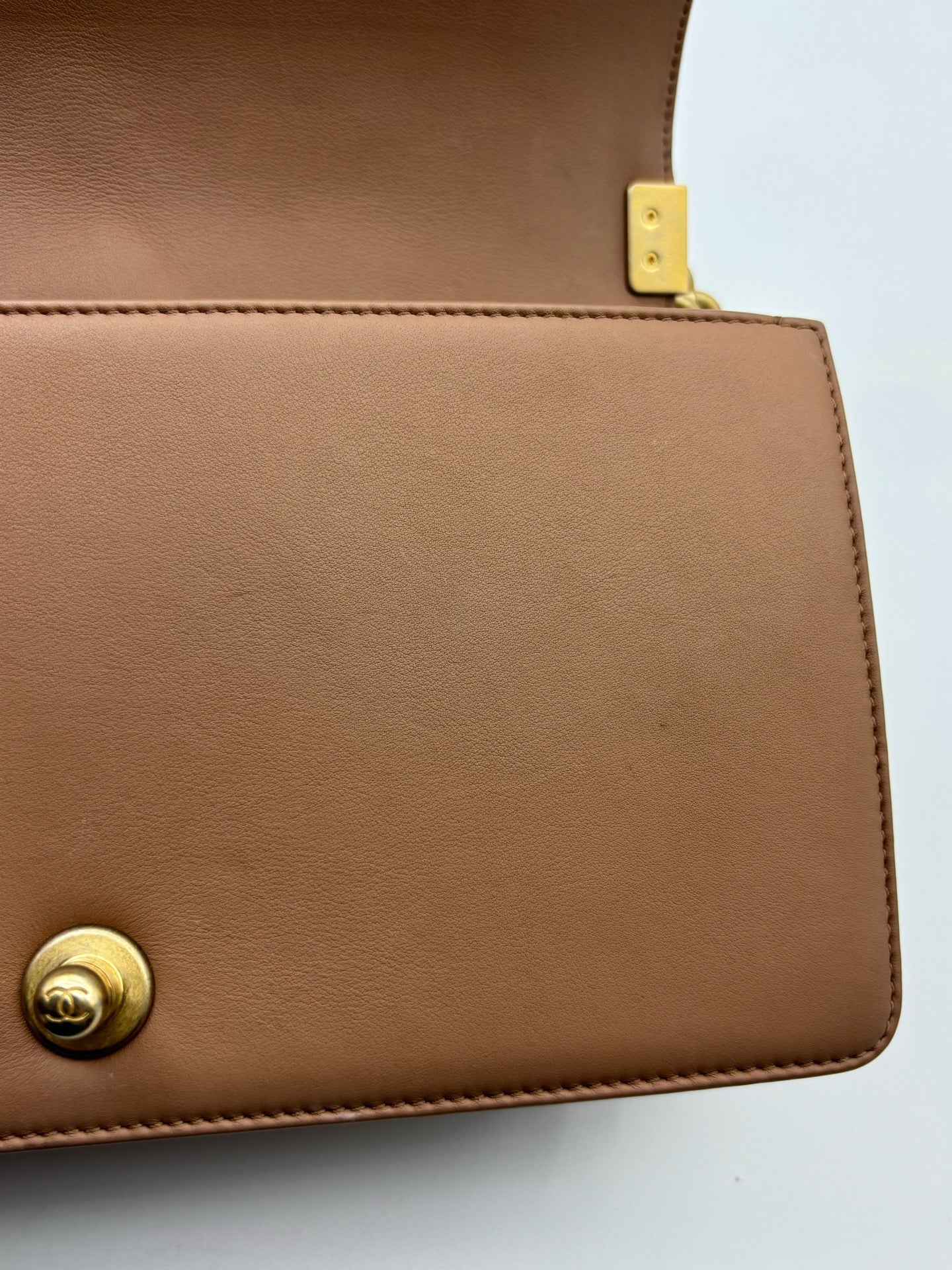 Chanel - Boy - Leather - Pink - (medium)