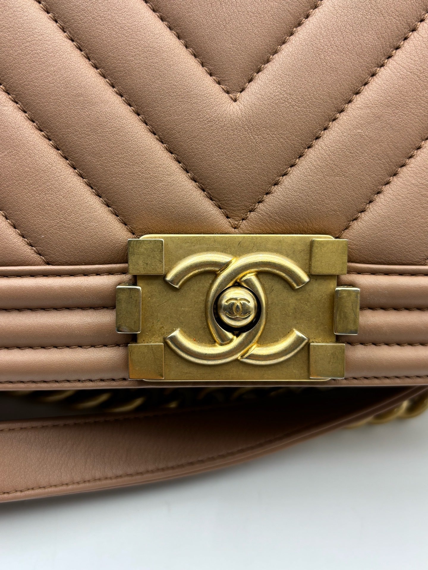 Chanel - Boy - Leather - Pink - (medium)