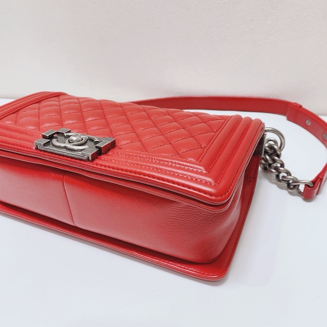 Chanel - Boy - Leather - Red - (medium)