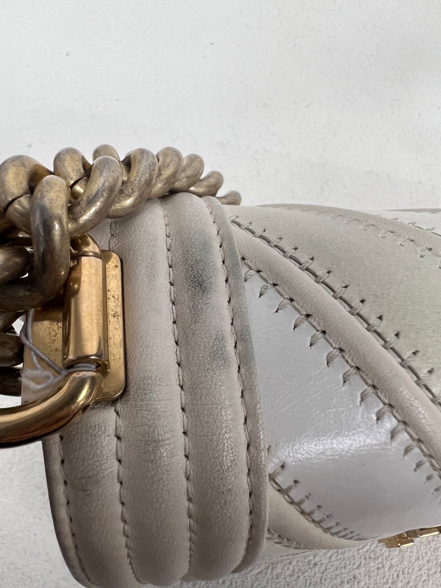 Chanel - Boy - Leather - White - (medium)
