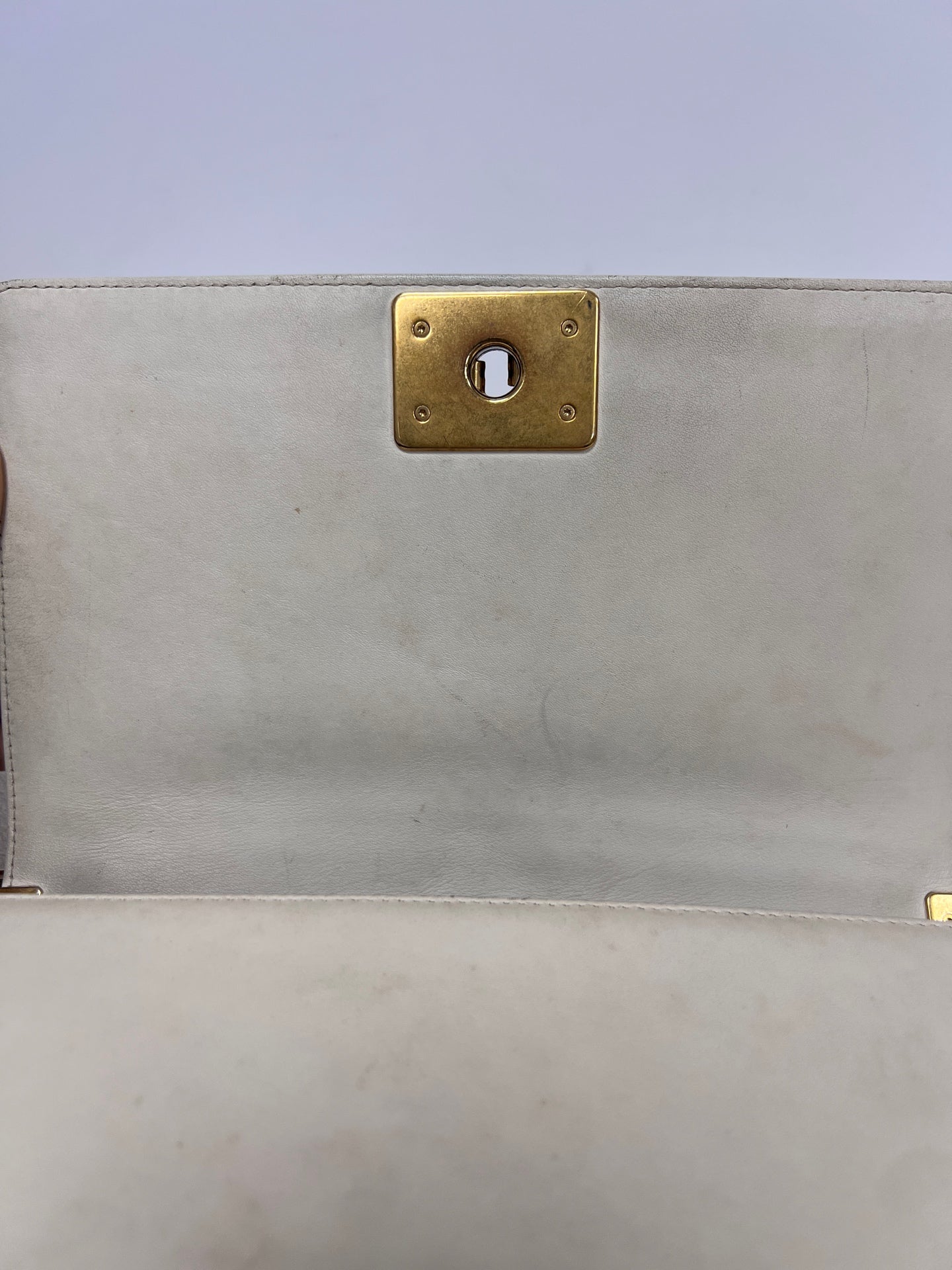 Chanel - Boy - Leather - White - (medium)