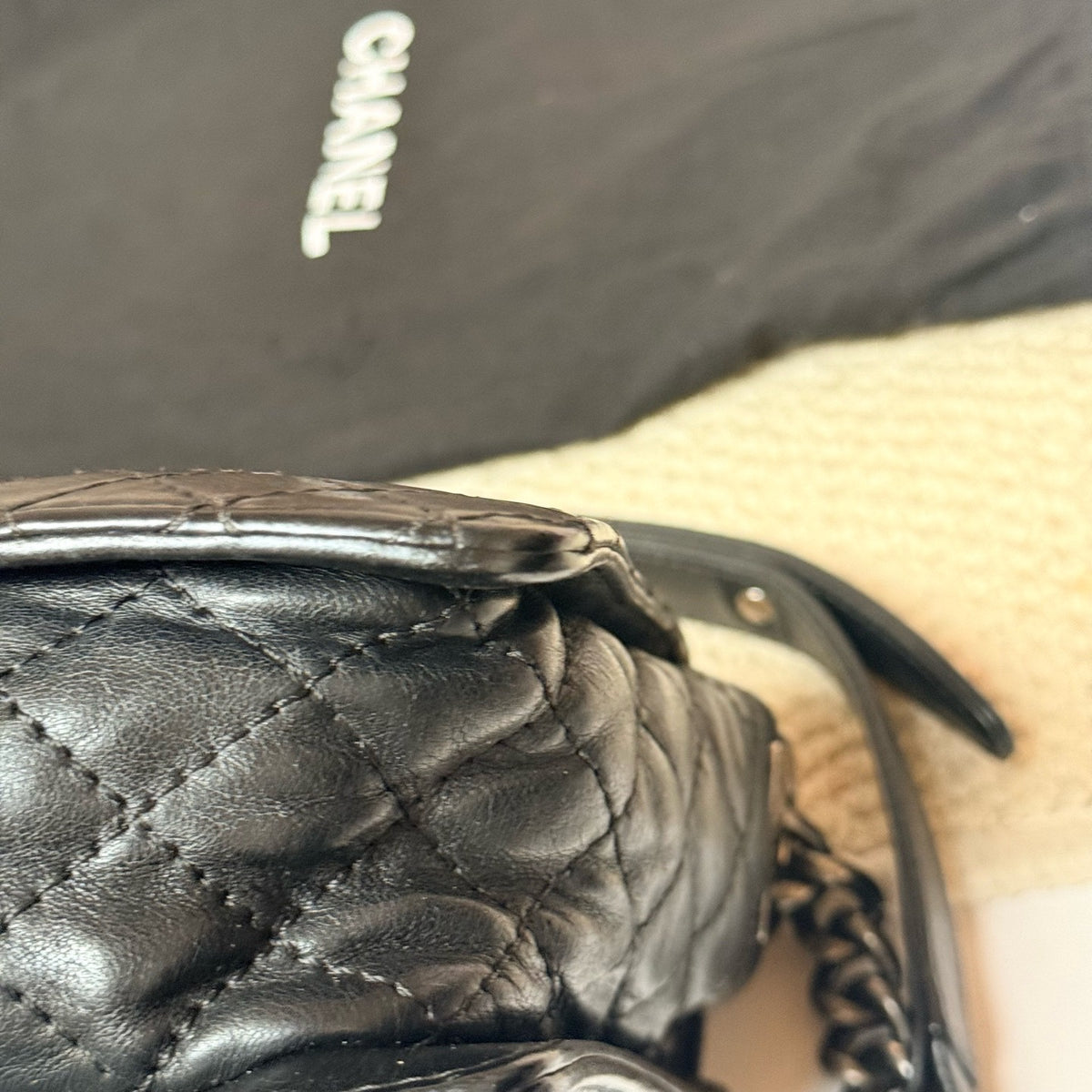 Chanel - Boy Medium - Leather - Black - (medium)