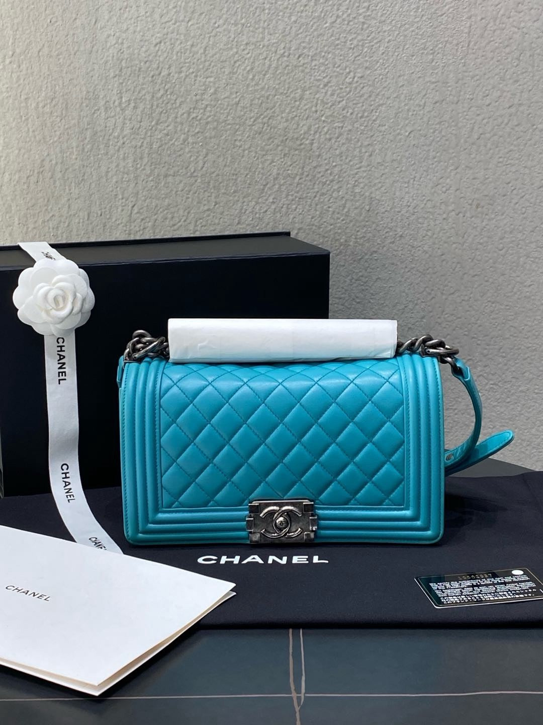 Chanel - Boy Medium - Leather - Blue - (Medium)