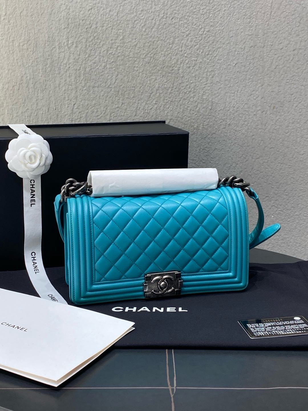 Chanel - Boy Medium - Leather - Blue - (Medium)