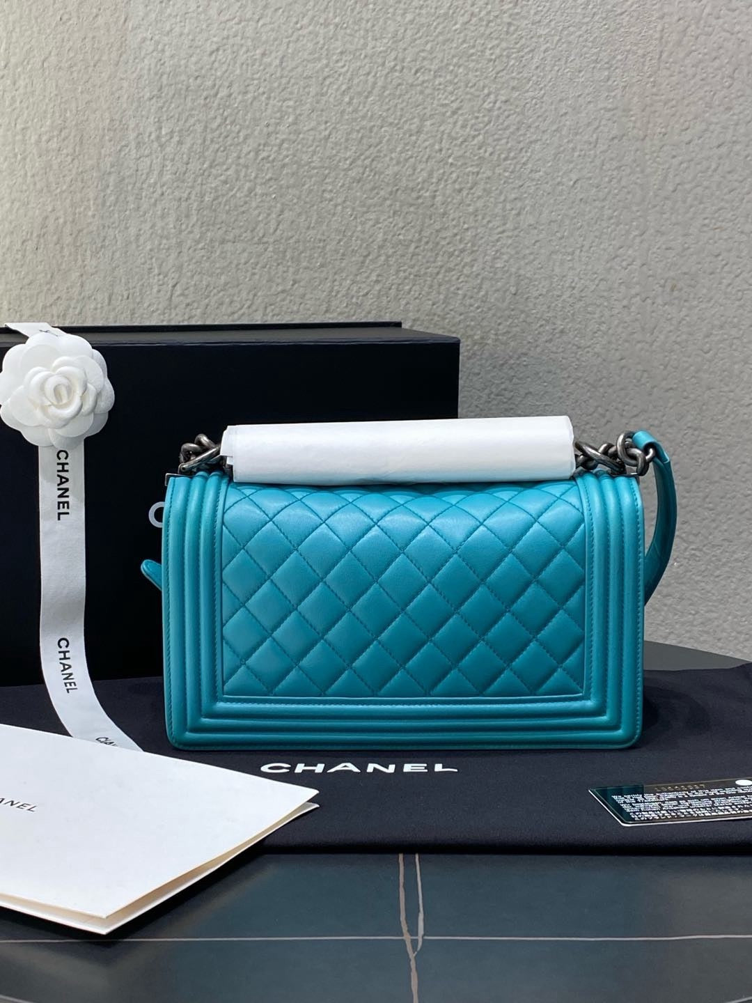 Chanel - Boy Medium - Leather - Blue - (Medium)