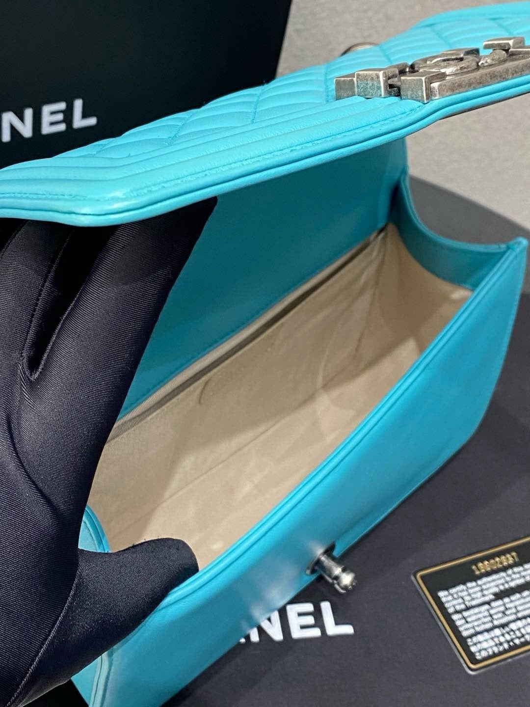 Chanel - Boy Medium - Leather - Blue - (Medium)