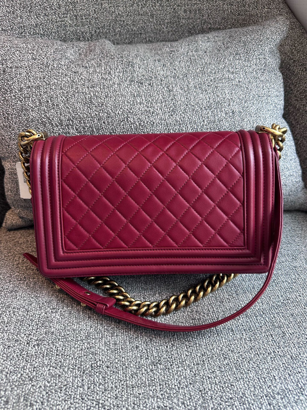 Chanel - Boy Medium - Leather - Burgundy - (medium)