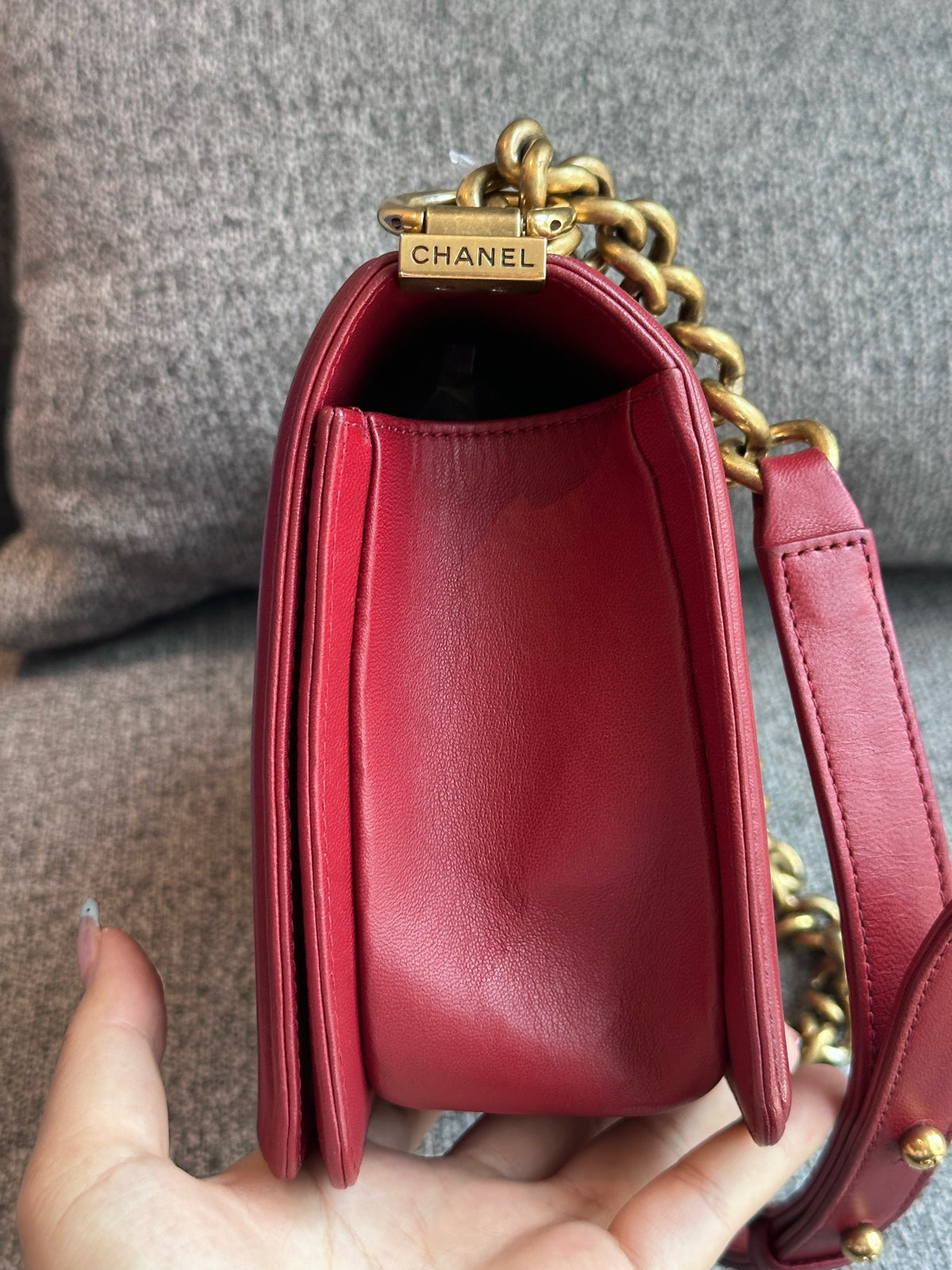 Chanel - Boy Medium - Leather - Burgundy - (medium)