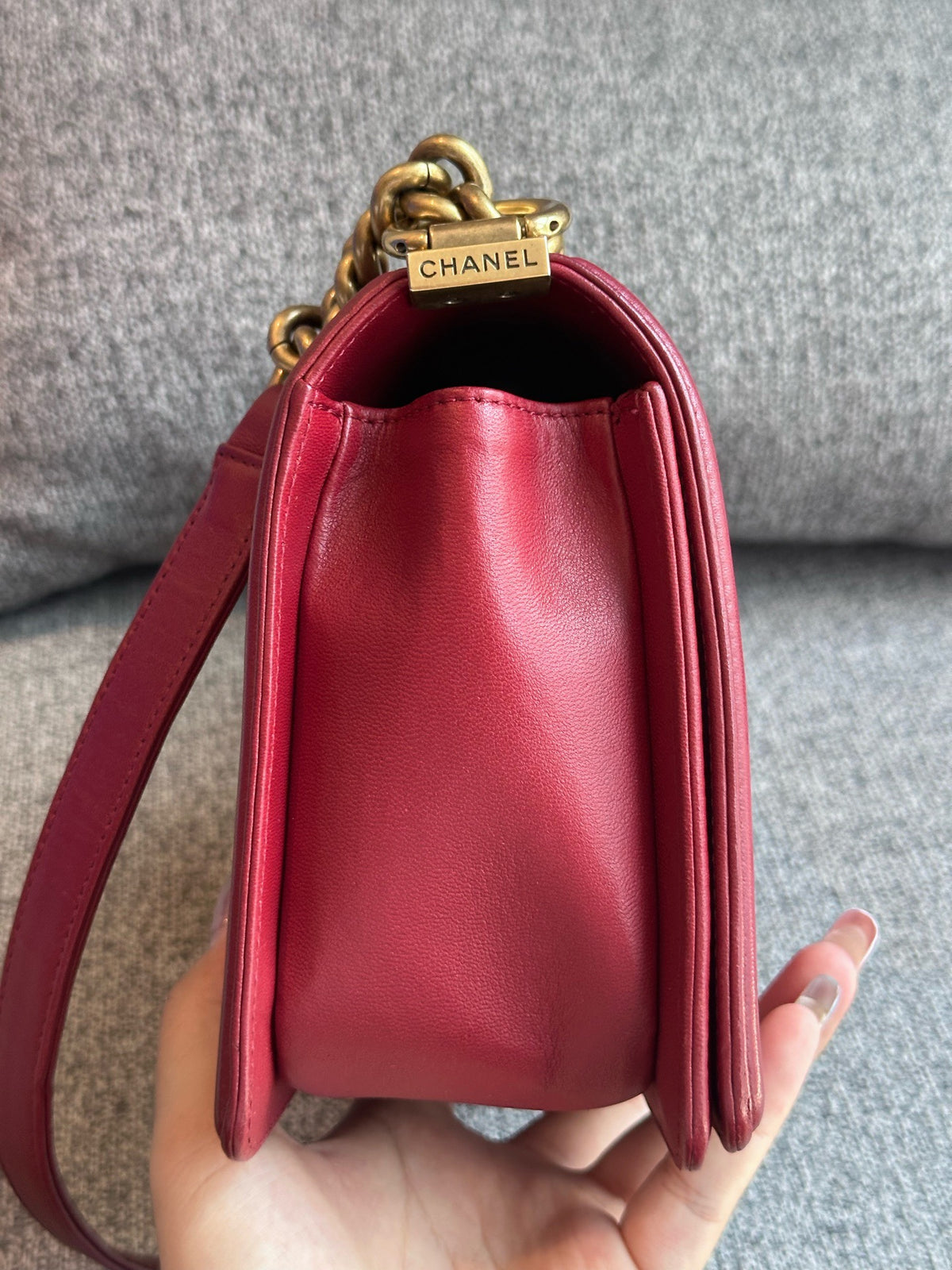 Chanel - Boy Medium - Leather - Burgundy - (medium)